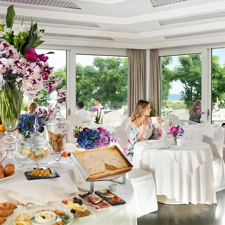 فندق Atlantic & 4*