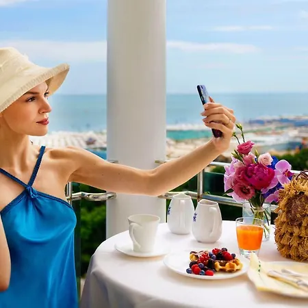 Atlantic & ريتشيوني