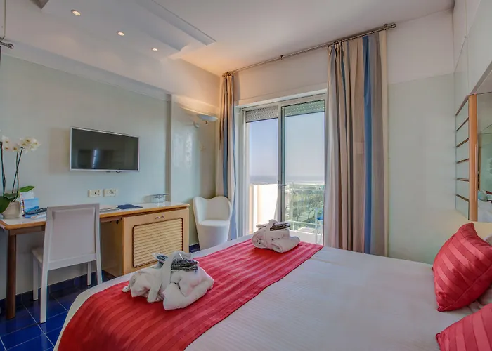 Atlantic & Hotell 4*